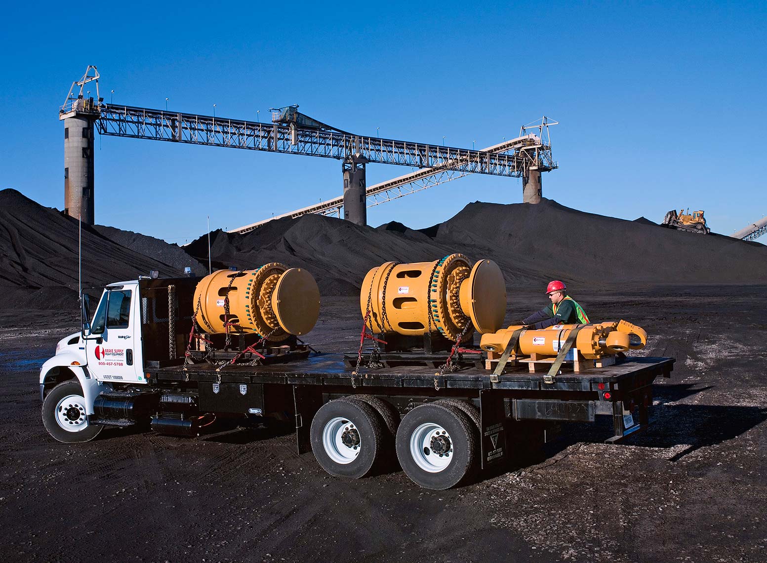15-Mine_equipment_delivery