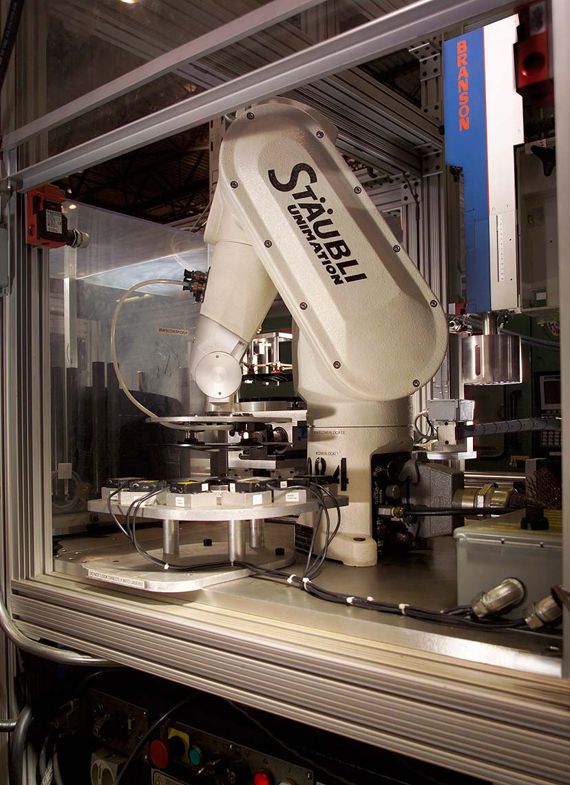 5-Staubli_Equipment_robot